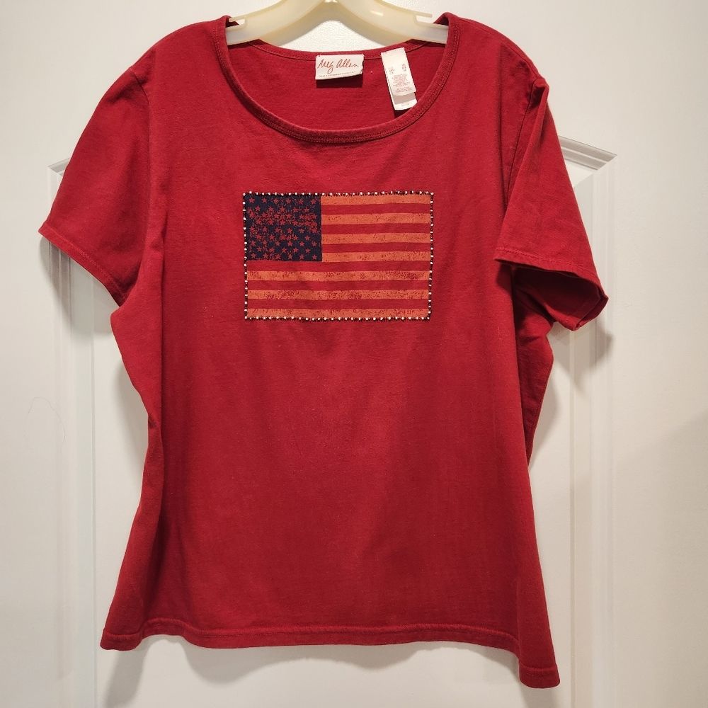 Women's Red Short Sleeve Tee with Flag Graphic